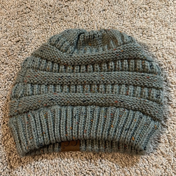 C.C Beanie - Picture 2 of 2